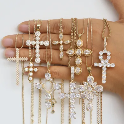 Wholesale 18K Gold Plated Brass Cross Necklace with Big Zircon Hot Sale Fashion Accessory
