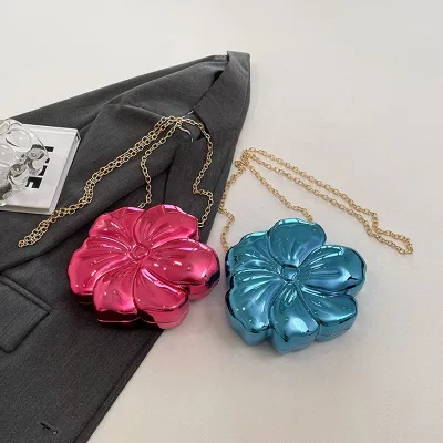 New Fashion Ladies Flower Shaped Sling Clutch Handbag Purses Acrylic Evening Party Crossbody Bag with Chain Shoulder