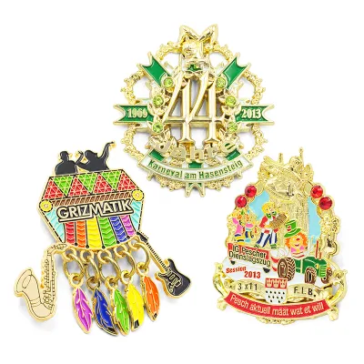Custom German Oktoberfest Carnival Chrome Gemstone Bling Gold Plating Glitter Soft Hard Enamel Hat Pins