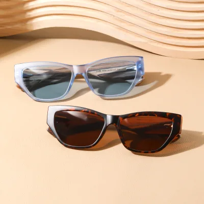 Fashion Cat Eye Wood Sunglasses for Women  PC Front Natural Walnut Oak Wood Temple TAC Polarized Sunglasses Wide Temple Design
