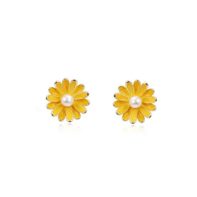 Small Cute Golden Daisy Pearl Embellished Earrings Trendy Yellow Gold Copper Brass Versatile Party Gifts Weddings