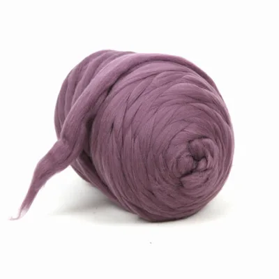 Factory Wholesale Chunky Merino wool Yarn Super Bulky 100% Wool 18 Microns for Arm Knitting Throw Blanket ,Scarf,Cat Bed