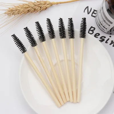 Professional Disposable Wooden Eyelash Brushes - Premium Mascara Wands for Lash Salons and Makeup Artists