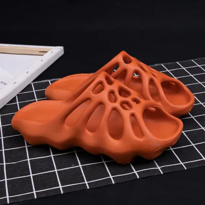 New Style Hollowed-Out Skeleton Slippers Men Wear Soft-Soled Sandals for Summer Outdoor Sandals