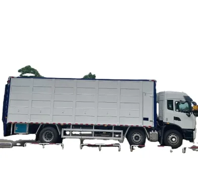 Factory Direct Supply Aluminum Pig ,chick and Livestock Transport Truck with Air Condition System and Drinking System