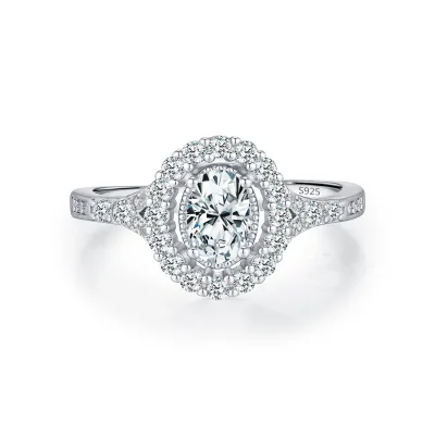 Luxury Oval Moissanite Halo Ring S925 Silver 0.5ct D VVS1 Double Cluster Engagement Ring for Premier OEM/ODM