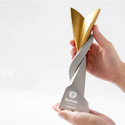 Free Design Customized Resin Trophy Creative Irregular Dance Competition Honor Resin Trophy