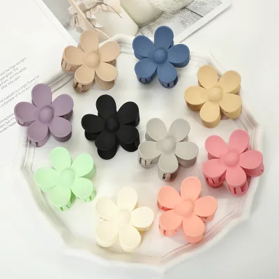 Korean Ins Best Selling Plastic Handmade Elegant Flower Hairpin Grab Clip for Women Hair Accessories