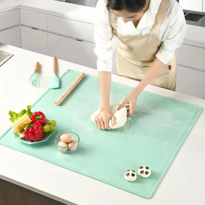 Custom Silicone Pastry Baking Mat Reusable Heat Resistance Perforated Non Stick Silicone Baking Mat with Measurement