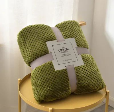 Soft Floral Flannel Blanket 100% Polyester Thickened Warm Throw Blanket for Couch Sofa Bedding for Kids Adults Home Travel Hotel