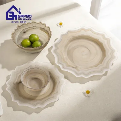 Wholesale 5-Inch Artificial Centrifugal Glass Bowls for Home Use, Solid Colored Glass Bowls That Meet Food-Grade Standards