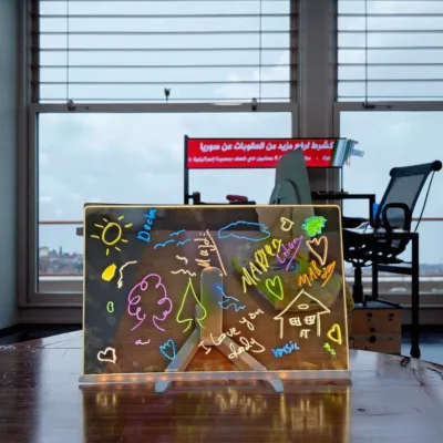 11.8 X 7.9" LED Note Board Acrylic Dry Erase Board Glowing LED Marker Pen Memo Board for Light Drawing Writing
