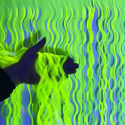 New Style Scimitar Fluorescent Rain Silk Curtains Macaron Wave Tassel Table Skirt for Birthday Party Decorations Decoration