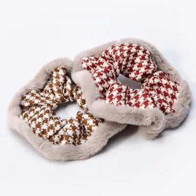 Cute Knitted Scrunchies with Plush Trim for Autumn and Winter Hair Scrunchies Hair Accessory for Women