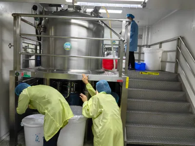 50L-200L High Quality Food Vacuum Homogenizing Emulsifier High Shear Speed for Salad Dressing Shampoo Mixing Machine