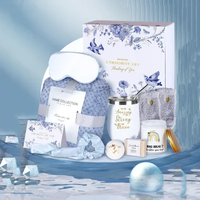 Wholesale Ladies Bath Gift Box Metal Soft Throw Blanket Sleep Mask Hair Scrunchie Bath Bomb Cozy Socks Holiday Gift Kit