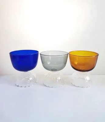 Wholesale Hand Blown Wine Glasses Ice Cream Pudding Cocktail Glass Cup Gifts Solid Color Champagne Glass Goblet