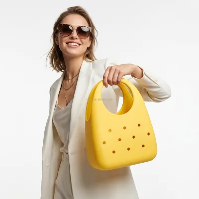 Large Capacity Waterproof EVA Beach Tote Lightweight Perforated Handbag for Swimming Pool Travel Family Outdoor Wholesale Supply