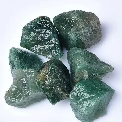 Wholesale Natural High Quality Green Strawberry Crystal Original Stone