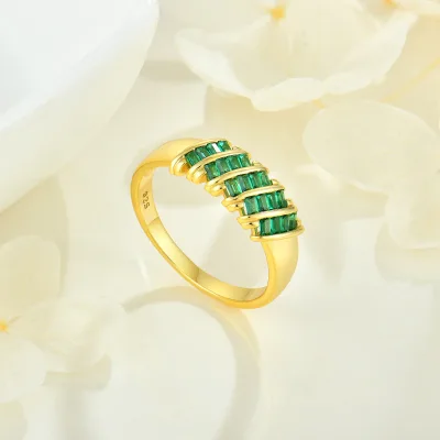 Designer Luxury 925 Sterling Silver Ring Baguette Cut Green Statement Band Ring Women High End Fine Jewelry Wedding Party Gift`