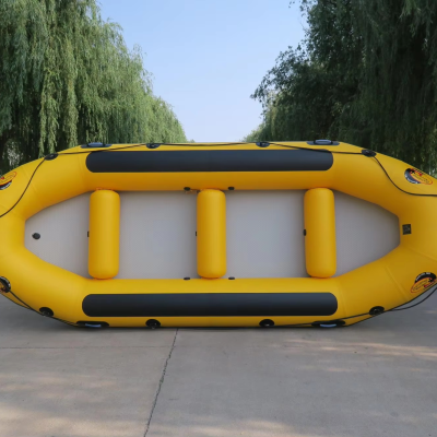 High Quality Inflatable Whitewater Raft 6person River Raft with Rubber Reinforcement Floor
