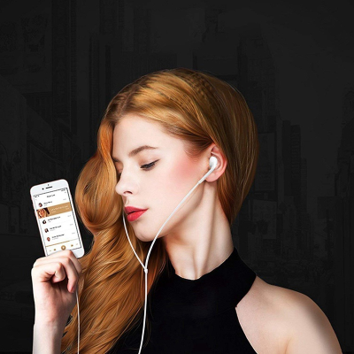 Wired Earphone L Headphones Sport Headset 8Pin In-ear Earphones Light Earphones for Phone7 8 X 11 12 13 14