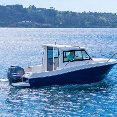 Sturdy 7.1m Fiberglass Cabin Boat, Ideal for Fishing, Cruising & Family Leisure on Water