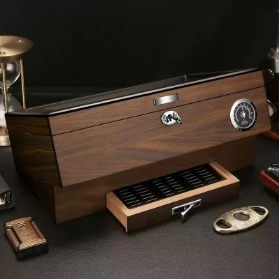 Large Capacity Cigar Display Case with Classic Box Design Cedar Wood and MDF Material Alcohol Cultured Humidor Cabinet