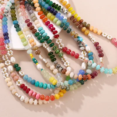 European American Handmade Beaded Flower Necklace for Women for Amazon Hot-Selling Colorful Natural Stone Collarbone Pendant