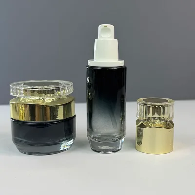 30ml 50ml 80ml 100ml 120ml Gradient Black Glass Pump Bottle for Skincare Products Custom Luxury Cosmetics Packaging Bottle Set