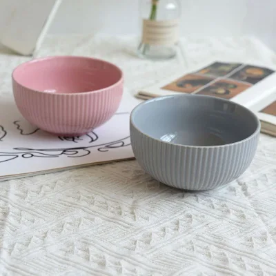 OEM ODM Nordic Style Embossed Vertical Striped Soup Rice Bowl High Temperature Glazed MOQ 1000pcs