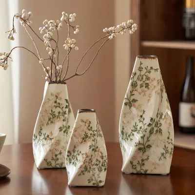 High-end Retro Ceramic Vase Flower Design Individual Art Special-shaped Vase New Chinese Style Oriental Aesthetics Suitable
