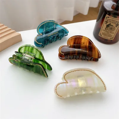Resin Heart Hair Claws Clamp Gradient Crystal Tortoise Shell Acetate Hair Claw Clips Chain Link Hair Claw Clip for Women