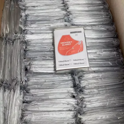 Wholesale Outdoor Mylar Survival First Aid Rescue Emergency Blanket Gold Foil Thermal Blanket