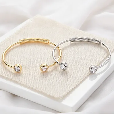 Korean style simple and individual spring leaf small opening individual women's bracelet, versatile, factory direct sales, in