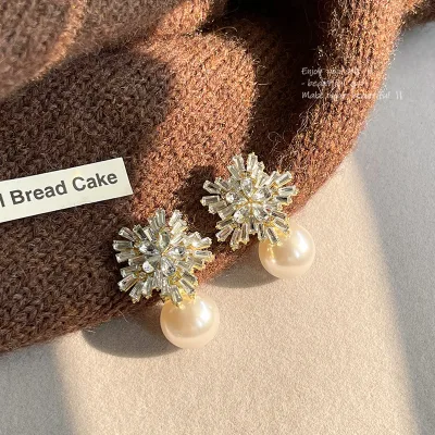 Trendy Luxury Jewelry Snow Flowers Zircon Crystal Pearl Pendant Earrings Silver Needle Snowflake Design Earrings