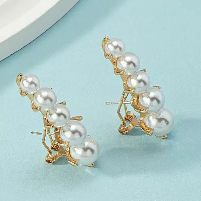 Pearl Ear Clip - a Retro and Elegant, Simple and Unique Accessory for Women, Featuring a Touch of Sophistication.