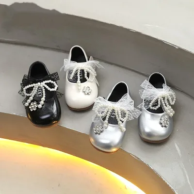 Fashionable Sweet Bowknot Ankle Small Leather Shoes 2026 Spring Autumn New Korean Style Elegant Bright Diamond Girls' Outdoor