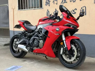 QJMOTOR Sai 600cc Liquid Cooled Inline 4 Cylinder High Performance Used Gasolian Racing Sport Bike
