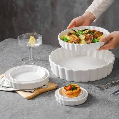 Porcelain Striped Microwave Safe Baking Plate with White Glaze Finish for Cheese Baked Rice Fruit Dim Pot Afternoon Tea Pizza