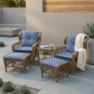 Luxury Outdoor Seating Set Elegant Chain Link Cushions and Rattan Furniture