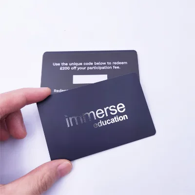 Bulk Printing Highlight Foil logo Printing Custom Gift Cards With Barcode Unique Numbered Plastic Vip Cards