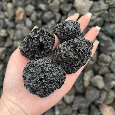 Eco-friendly Bulk Wholesale Natural Crystal Volcanic Stone Lava Rock Red/Black 1-8cm Sizes Customizable Packaging for Garden
