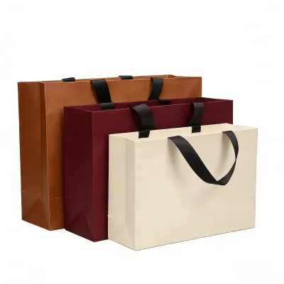 Wholesale Custom White Card Kraft Paper Bags With Logo Fashionable Private Supply for Packaging Pastries & Cosmetics