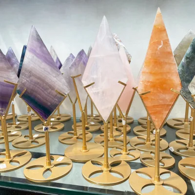 Natural Clear Pink Reiki Stone Crystal Slice Healing Crystal Craft Fluorite Amethyst Crystal Rhombus for Meditation