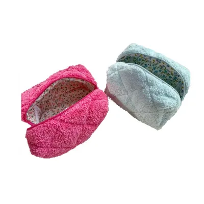 Hot Sale Customize Logo Cute Teddy Velvet Makeup Bag Zipper Terry Plush Cashmere Toiletries Bag Cosmetic Bag