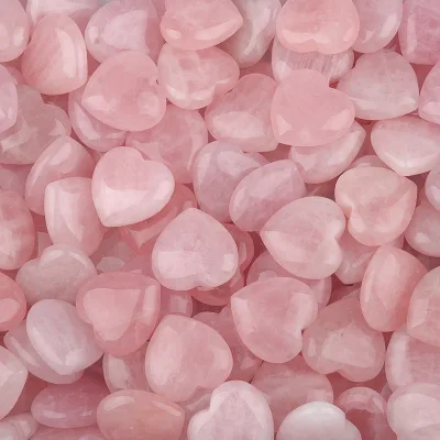 Wholesale Natural Rose Quartz Heart Crystal Palm Stone Rose Pattern Heart Ornament Home Decor Craft Gift