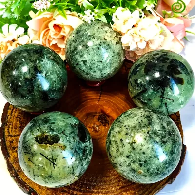 Wholesale High Quality Natural Green Prehnite Sphere Crystals Ball Polished for Home Decoration