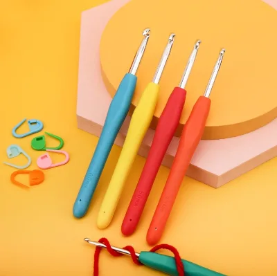 12 Pcs Crochet Hook Set Ergonomic Soft Handle Crochet Hooks Set Knitting Needles Multicolor 2.0mm - 10.0mm