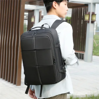 Good Quality Large-Capacity Men's Backpack with Independent Shoe Compartment for Business Expansion and Travel Laptop Bag